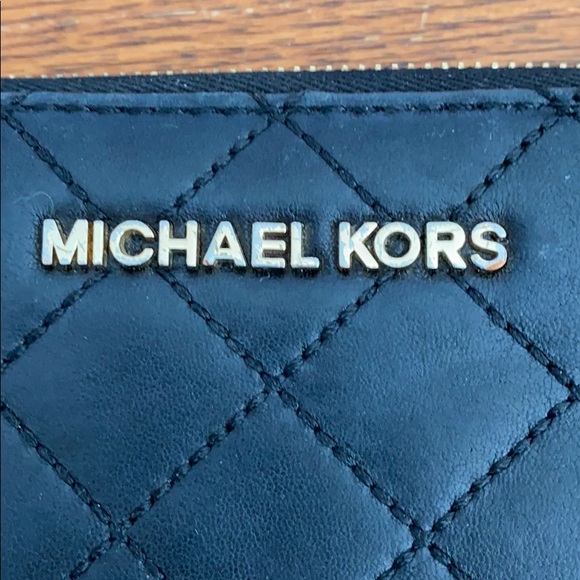 Michael Kors wristlet/wallet - Picture 4 of 5